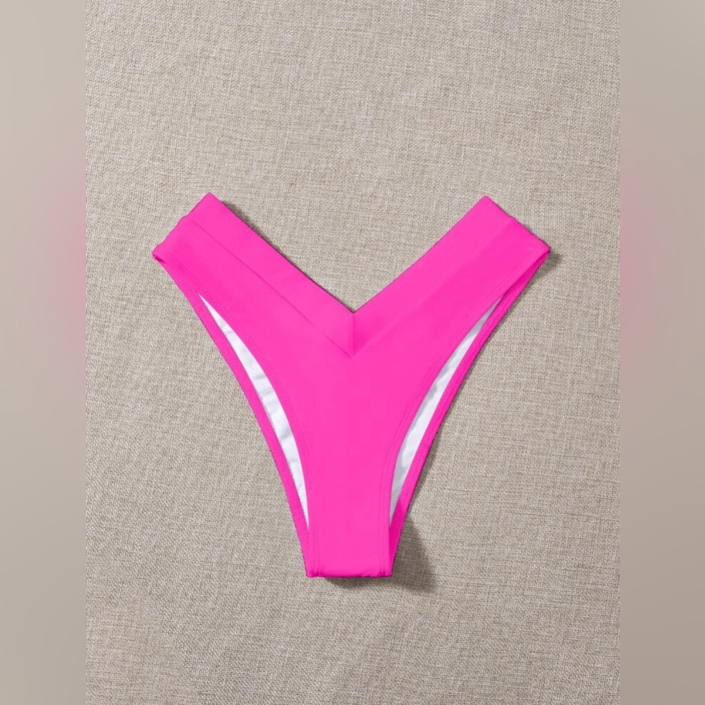 NWOT High Cut Cheeky Bikini Bottom